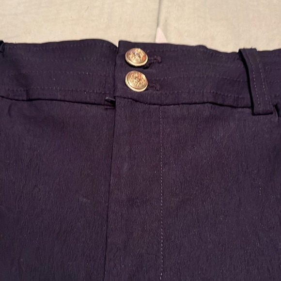 Chico’s super stretchy Bermuda shorts. - Picture 2 of 6